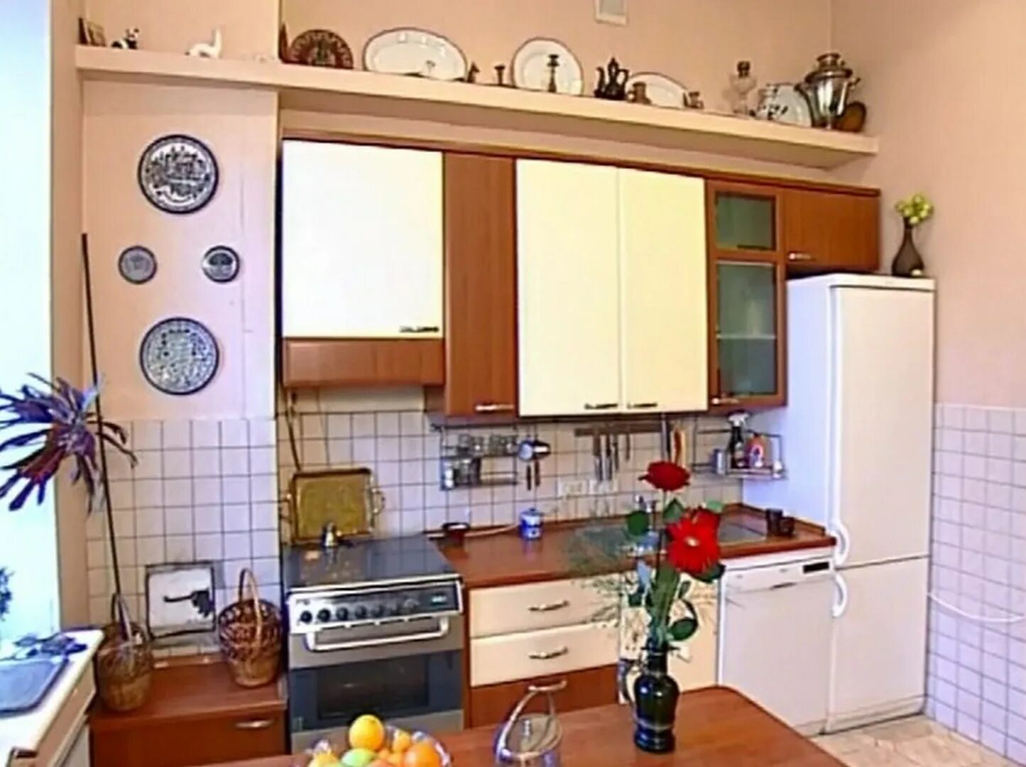 Муравьева кухня. Квартирный вопрос муравьева 2007. квартирный вопрос у ирины муравьевой на кухне до и после. квартирный вопрос 2007 ирина муравьева. кухня ирины муравьевой до и после.