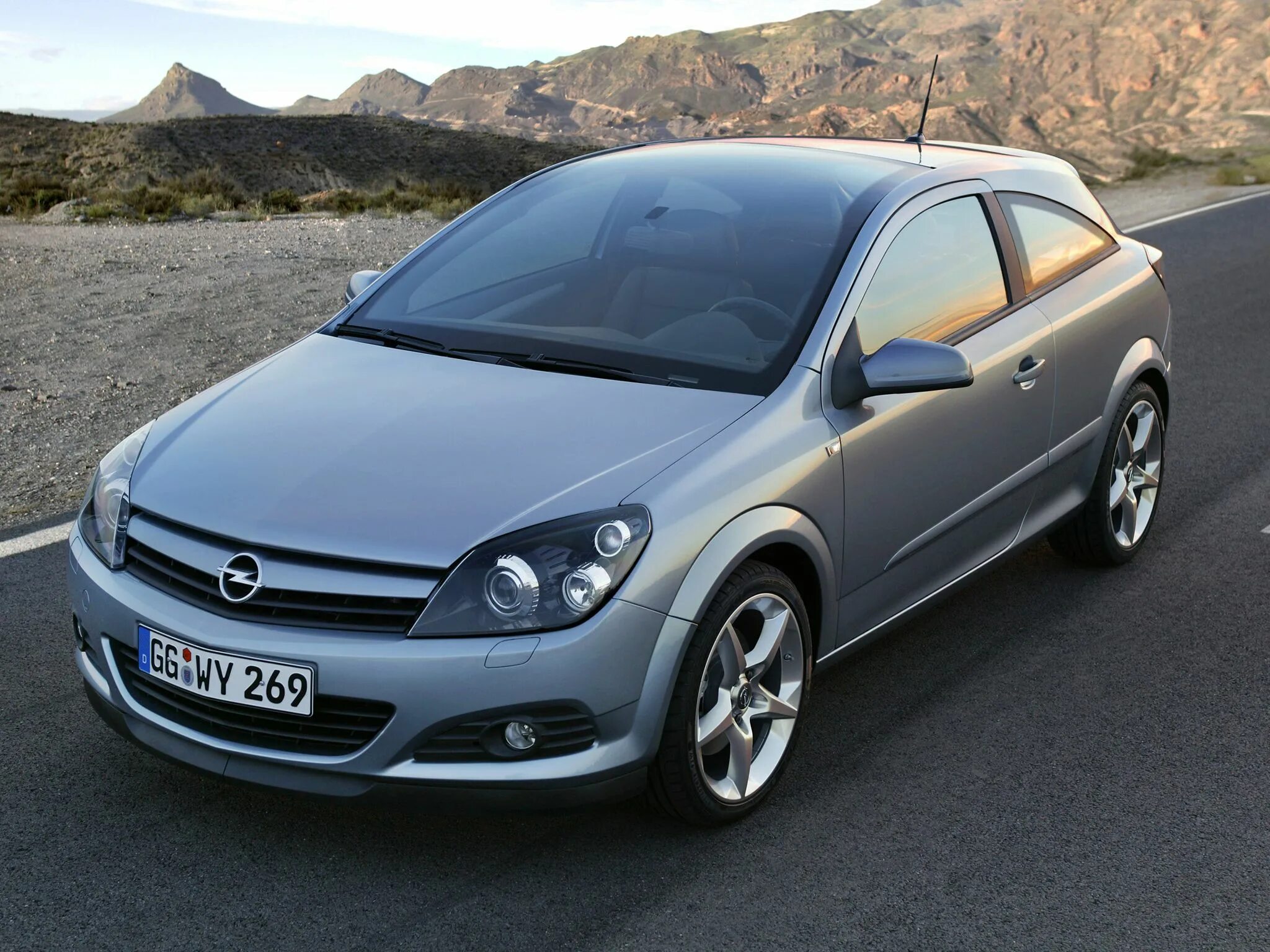 Opel бу. Opel Astra GTC 2008. Opel Astra h GTC. Opel Astra h 2005.