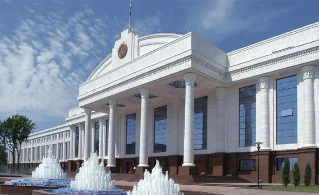 Узбекистан здание олий мажлиса. Олий мажлис здание узбекистан. Олий мажлис республики. Олий мажлис биноси. Олий мажлис республики.