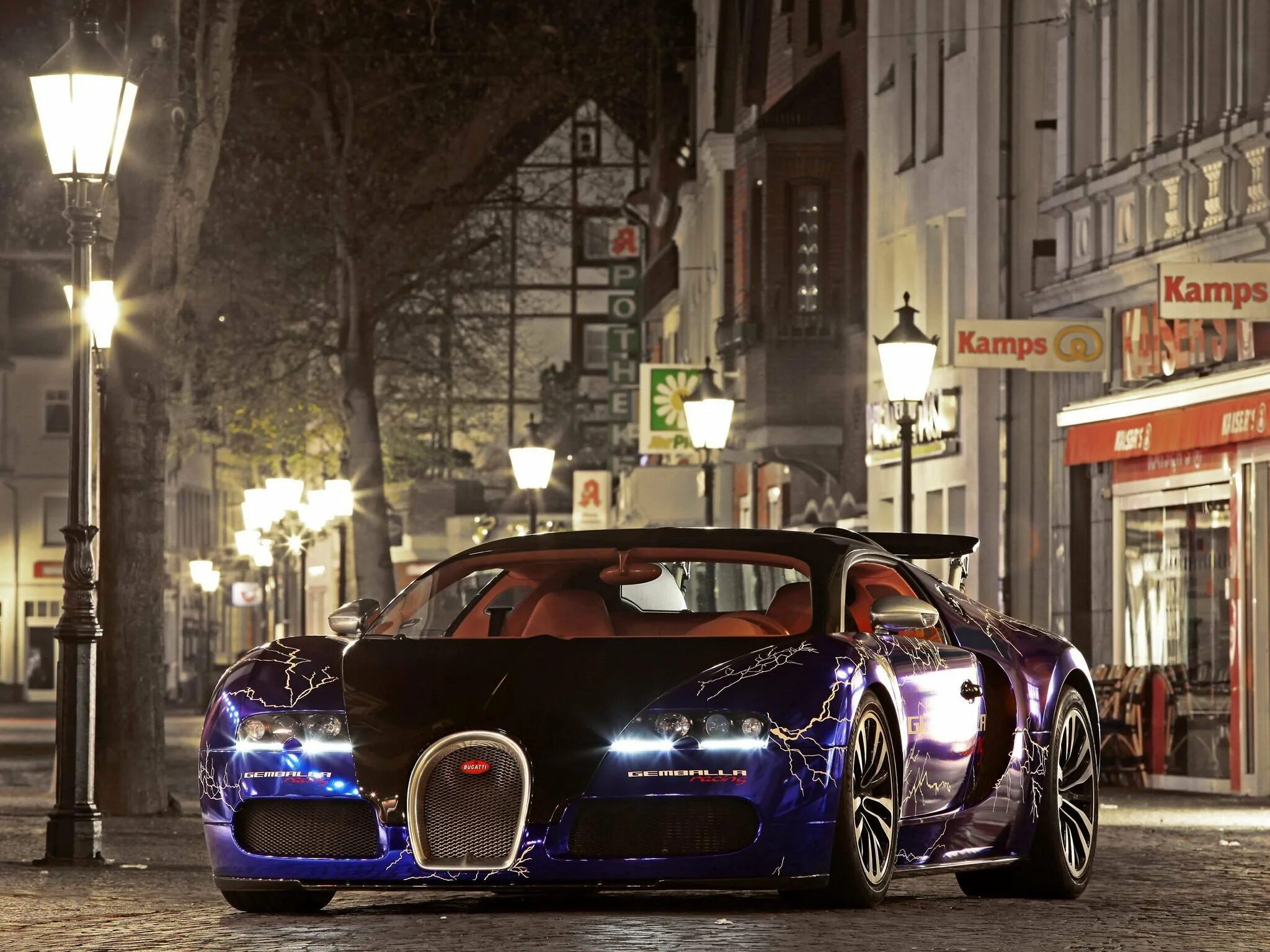 Бугатти Вейрон ночью. Лос Анджелес Бугатти. Bugatti Veyron Форсаж. Бугатти в городе. Big city cars