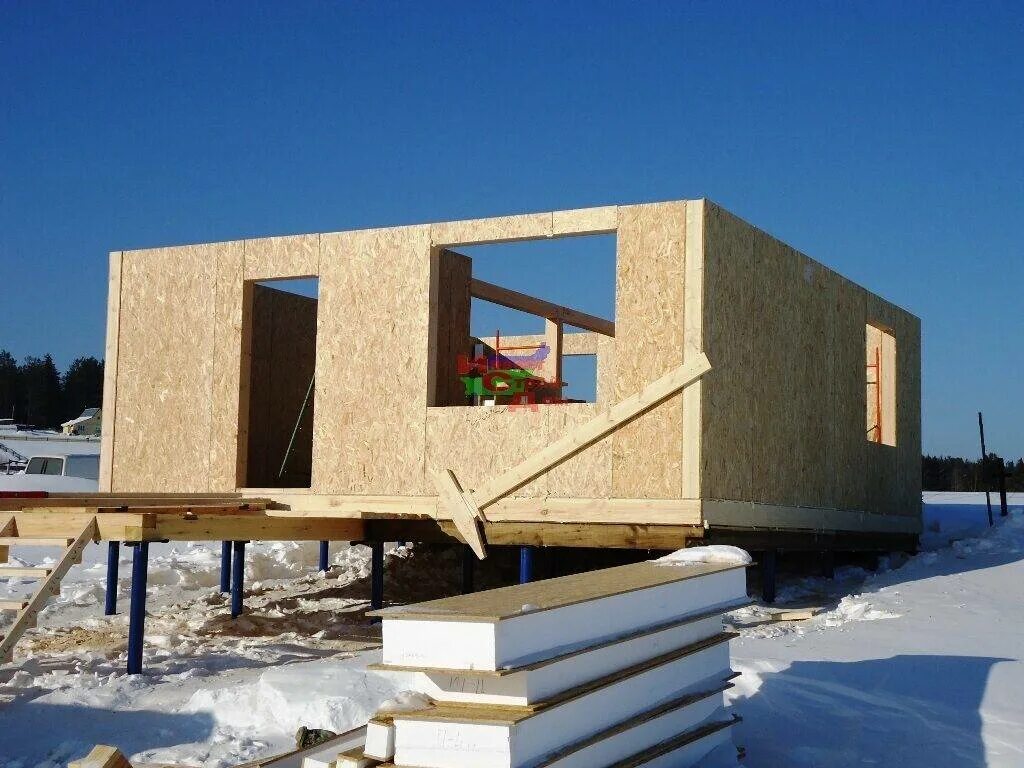 Перекрытие из сип цсп. Сип дома на сваях. Сип дома на сваях. Сип дома на сваях. Дом из осб панелей 6на4.