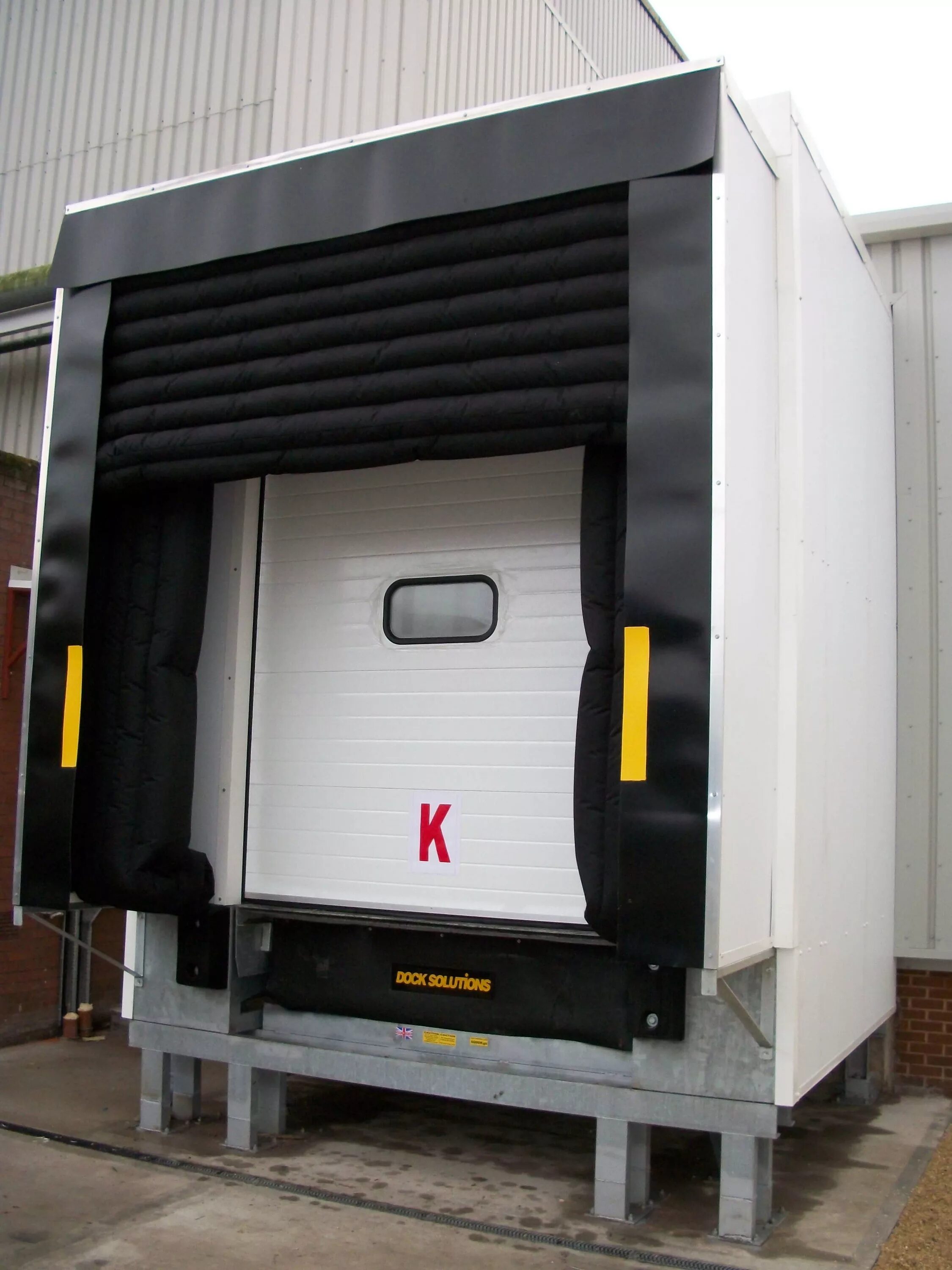 Герметизатор ворот дорхан. Герметизатор проема алютех dsf 3400х3400 глубина 600 мм. Докшелтеры герметизаторы дорхан. Герметизатор проема алютех dsf 3400х3400 глубина 600 мм. Герметизаторы проема hormann.