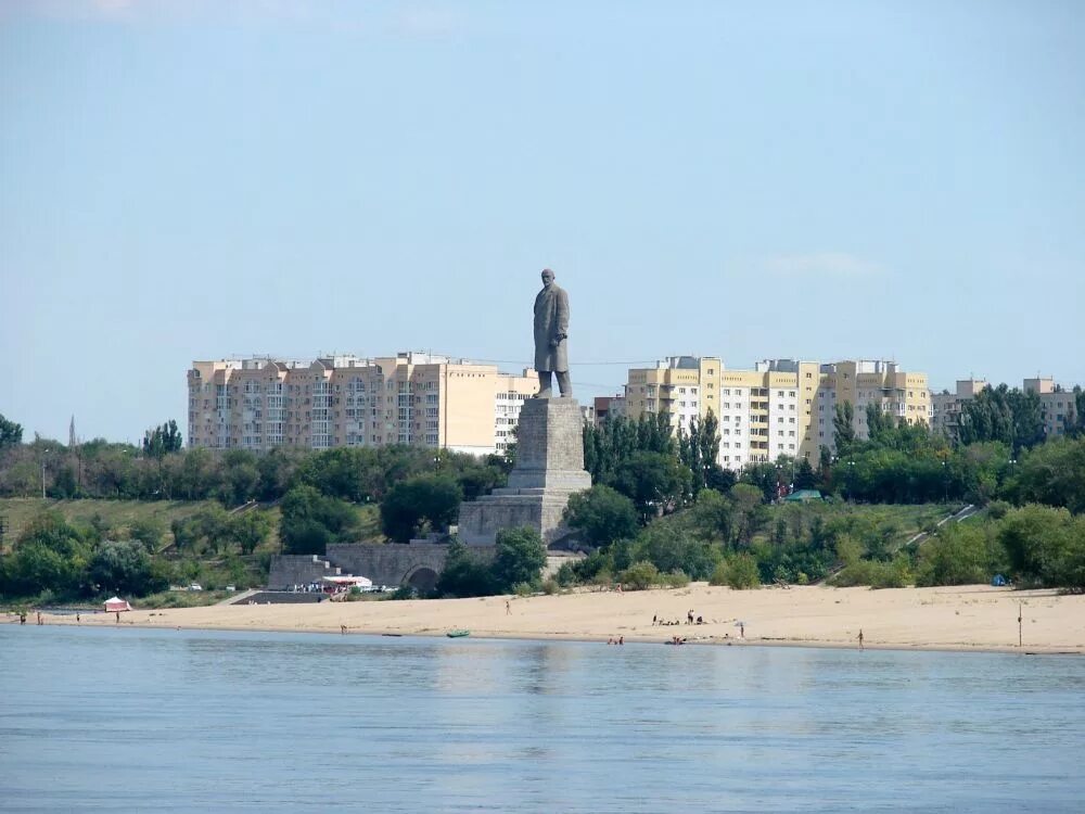 Советский район г волгограда. Красноармейский район Волгоград. Красноармейский районный Волгограда. Волгоград монумент Ленина Красноармейский район. Волгоград Красноармейский район гора.