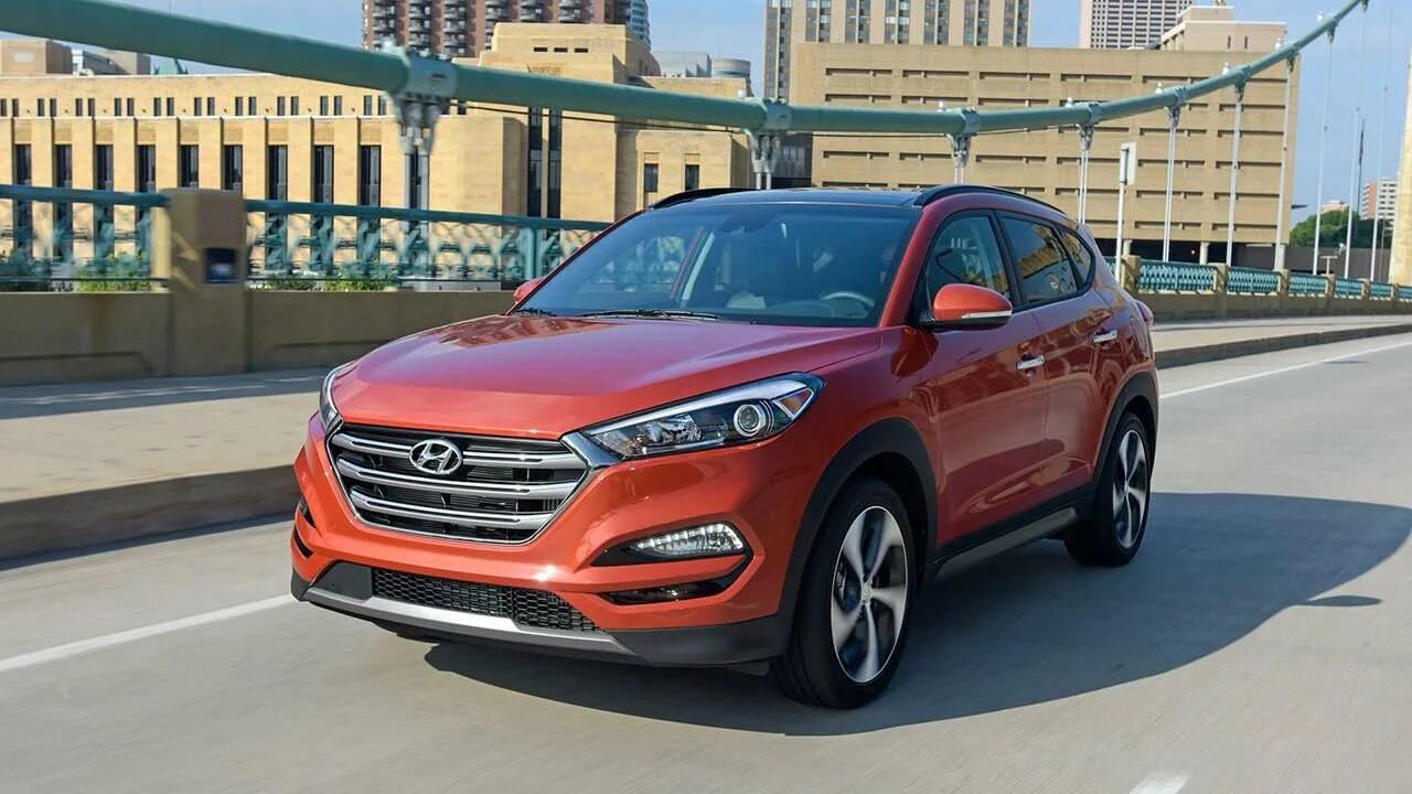 Санта фе туксон. Hyundai tucson 2016. Туксон 2021 санта фе. Хендай туссан и хендай санта фе. Hyundai santa fe 3 2013.