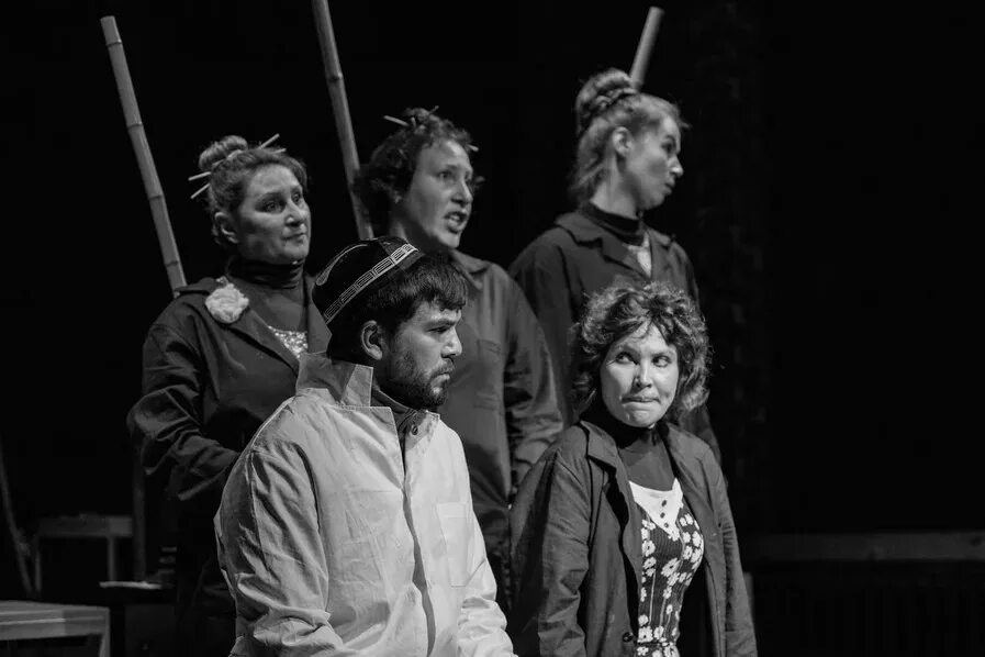 Идеи для коротко спектакля. Кроткая малый театр. Повесть спектакль. Женщины есенина спектакль. Весь шекспир спектакль.