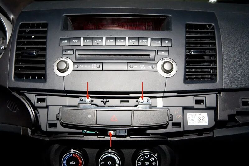 Как снять магнитолу лансер 10 Mitsubishi Lancer 10 (x) как снять штатную магнитолу + магнитола Android YouTu