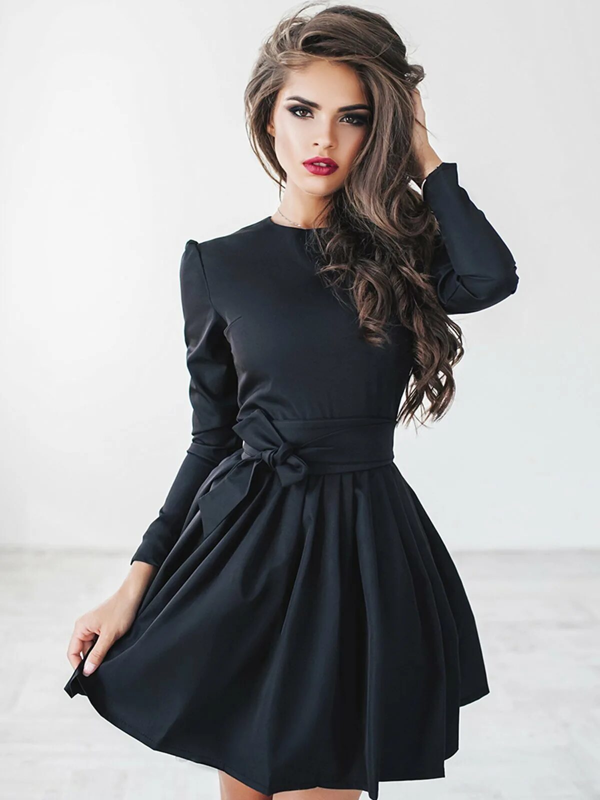 Красивые платья длинным рукавом. Платье черное. Красивые стильные платья. Черное платье с пышной юбкой. Платье с пышным низом.