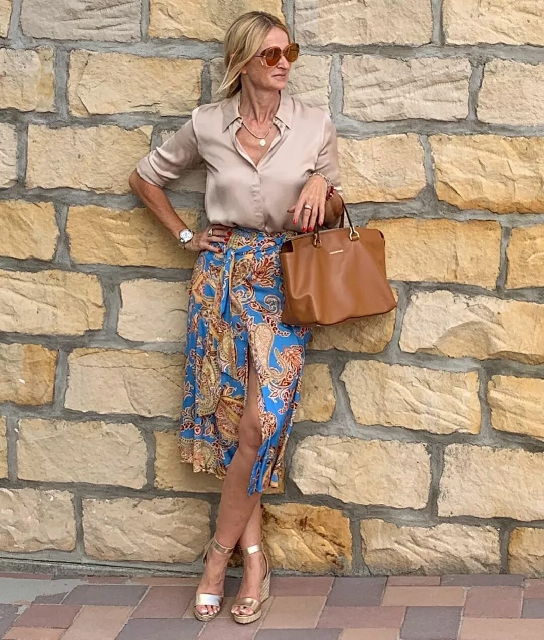 стильные образы 40+ для женщин. одежда для женщин 40 стильная. образ для 40 летней женщины. красивая одежда для женщин 50 лет. стильные наряды для женщин за 50 лет.