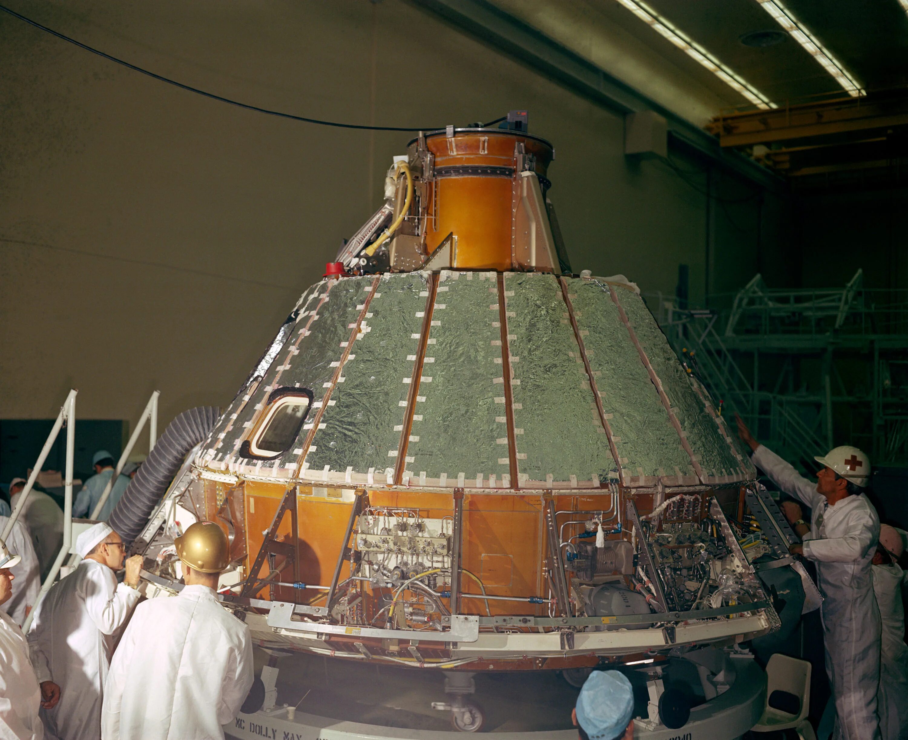 Командный модуль аполлон 11. Apollo docking module. Командный модуль. Корабль аполлон 11. Аполлон 10.