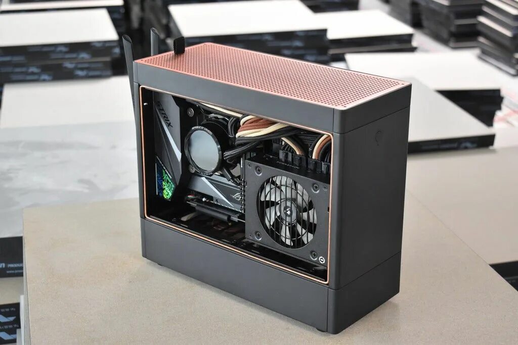 Корпус Mini ITX Ghost s1. Mini ITX корпус 2022. Корпус louqe Ghost s1. SFF Mini ITX корпус sunmilo.