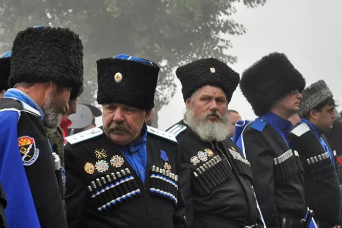 Казаки знаешь. Атаман ставропольского края казачества. казаки терского казачьего войска. атаман терского казачьего войска. терские казаки на ставрополье.