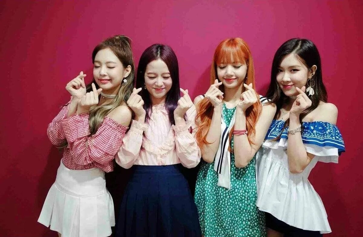 Группа BLACKPINK. Блэк Пинк корейская группа. Блэк Пинк вся группа. Группа BLACKPINK участницы