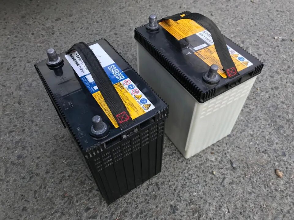 Battery 30. Аккумулятор Тойота Приус 20. Toyota Prius 30 аккумулятор. Малый АКБ Приус 20. Аккумулятор AGM Toyota Prius.