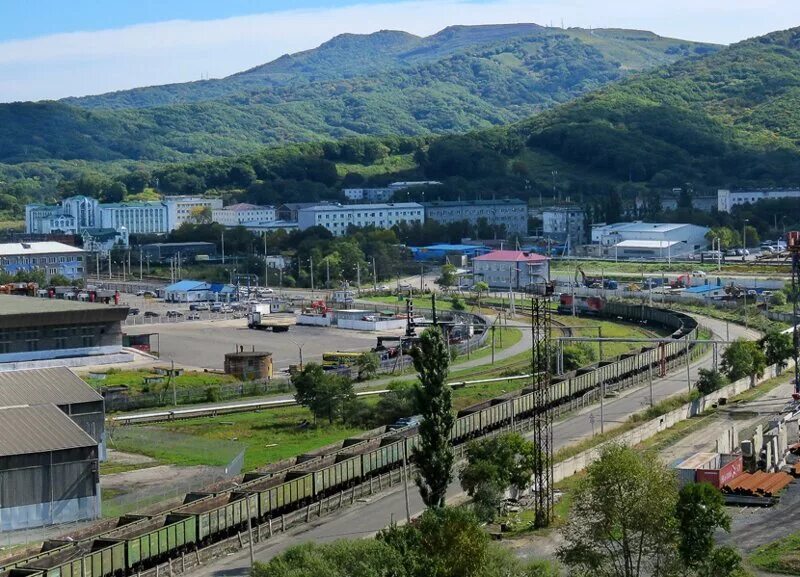 Близкий находка. Находка Дальний Восток. Владивосток город находка. Врангель порт Дальний Восток поселок. Город находка современный.