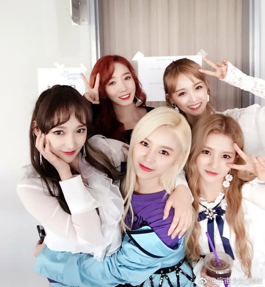 Кей поп джайдл. Кей поп группа g i-dle. Кей поп джайдл. Кей поп джайдл. K-pop группа (g) i-dle.