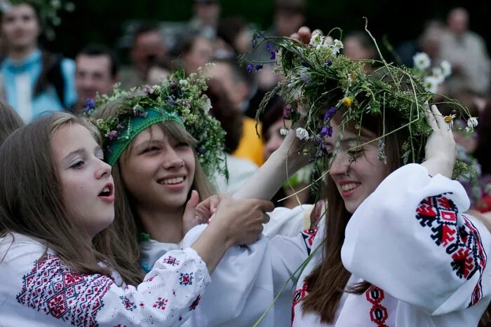 Театр ивана купалы. Ивана купала 2022. С праздником ивана купала. Театр ивана купалы. Театр ивана купалы.