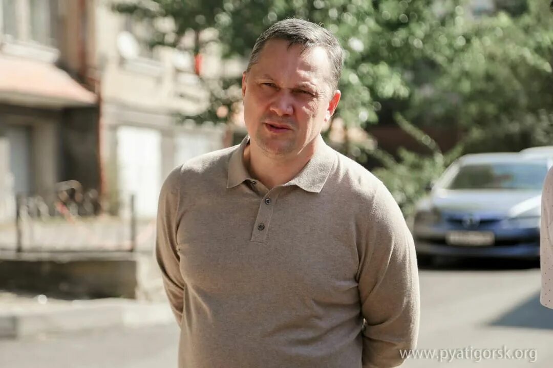 Ворошилов мэр. Ворошилов мэр
