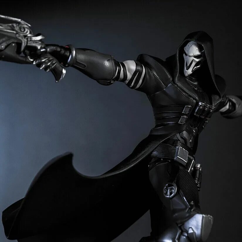 12 жнец. Жнец овервотч. overwatch reaper statue. the reaper. статуя жнец.