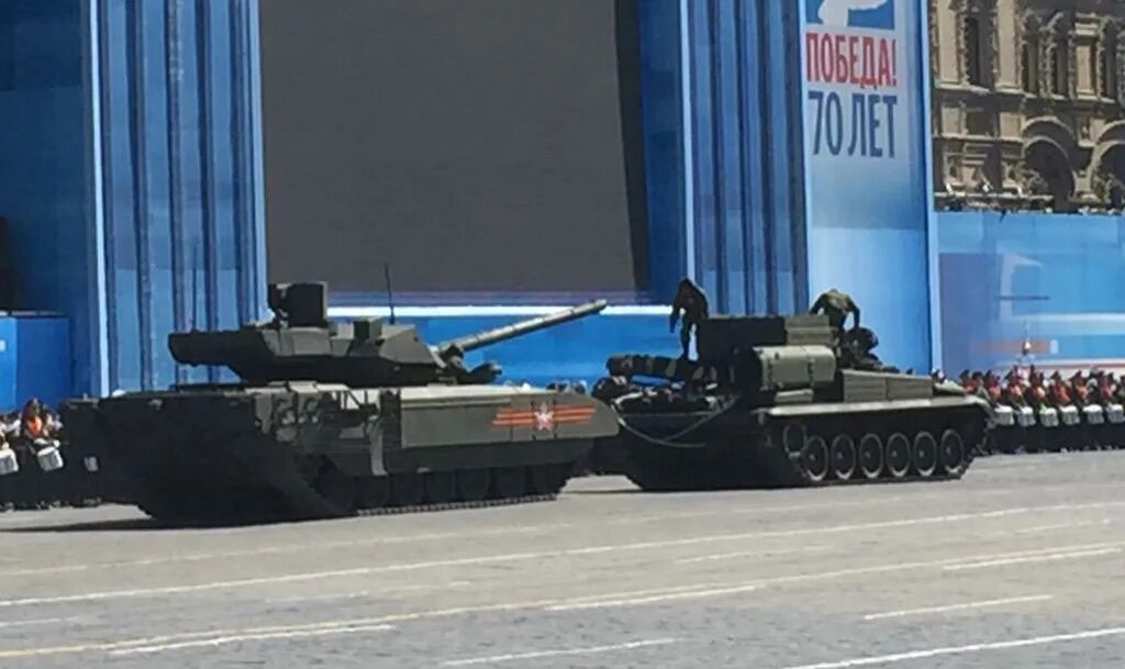 Почему танк армата не участвует. Т 14 армата заглох на красной площади. танк армата заглох на красной площади. заглохшая армата на красной площади. армата заглохла на красной площади.