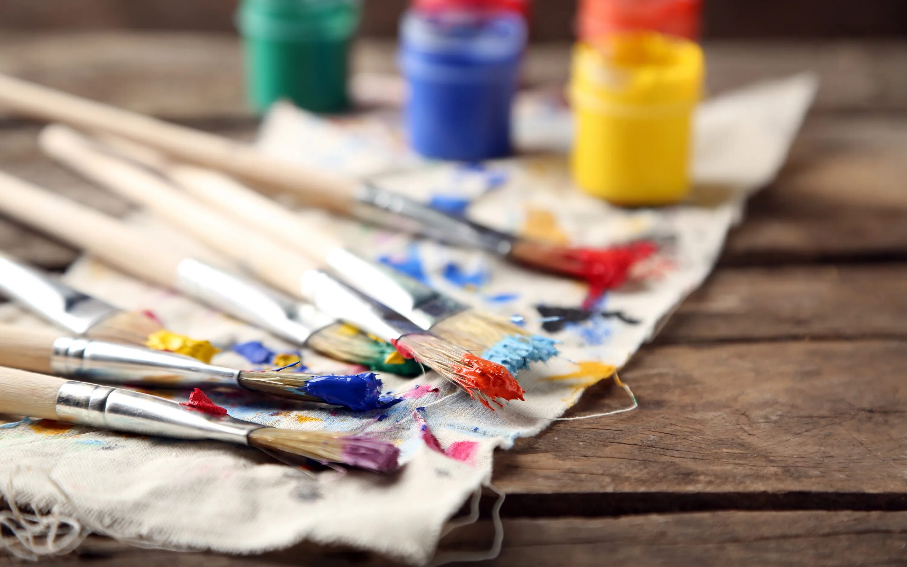 группа кисти краски. кисти и краски. масляная краска и кисть баннер. группа кисти краски. яркие краски и кисти.