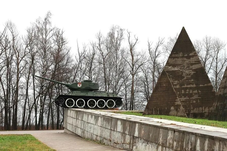 Мемориальный комплекс рубеж славы. Снегири мемориальный комплекс рубеж славы. Мемориал рубеж славы в Снегирях. Мемориал Снегири Московская. Памятник в снегирях