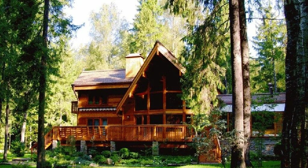 Дача пугачевой на истре. Истринское водохранилище дачи. Дом на истринском водохранилище. Турбаза заря истра. База босиком на истре.
