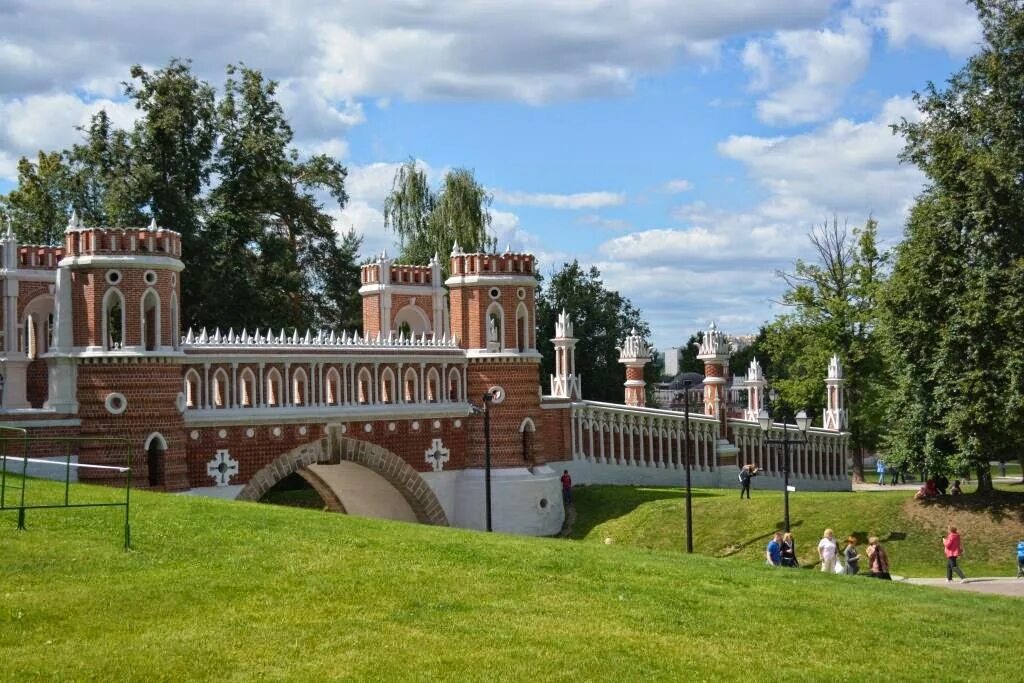 Царицыно (дворцово-парковый ансамбль). Парк Царицыно Москва лето 2023. Царицыно территория парка. Царицынский парк. Царицыно замок