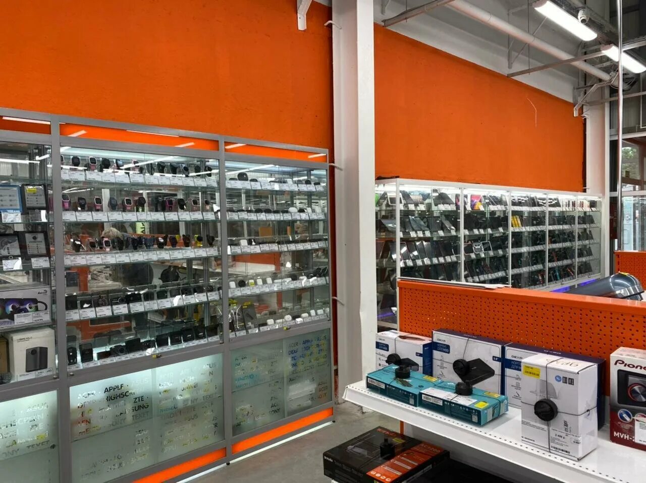 магазины электроники ростов. днс на западном ростов на дону. днс орская ростов на дону. магазин уценка смартфоны. днс ростов.