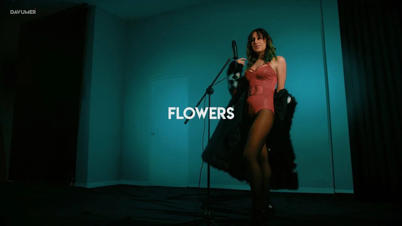 Miley Cyrus Flowers Song. Майли Сайрус Flowers обложка. Miley Cyrus Flowers обложка сингла. Песня Майли Сайрус Flowers.