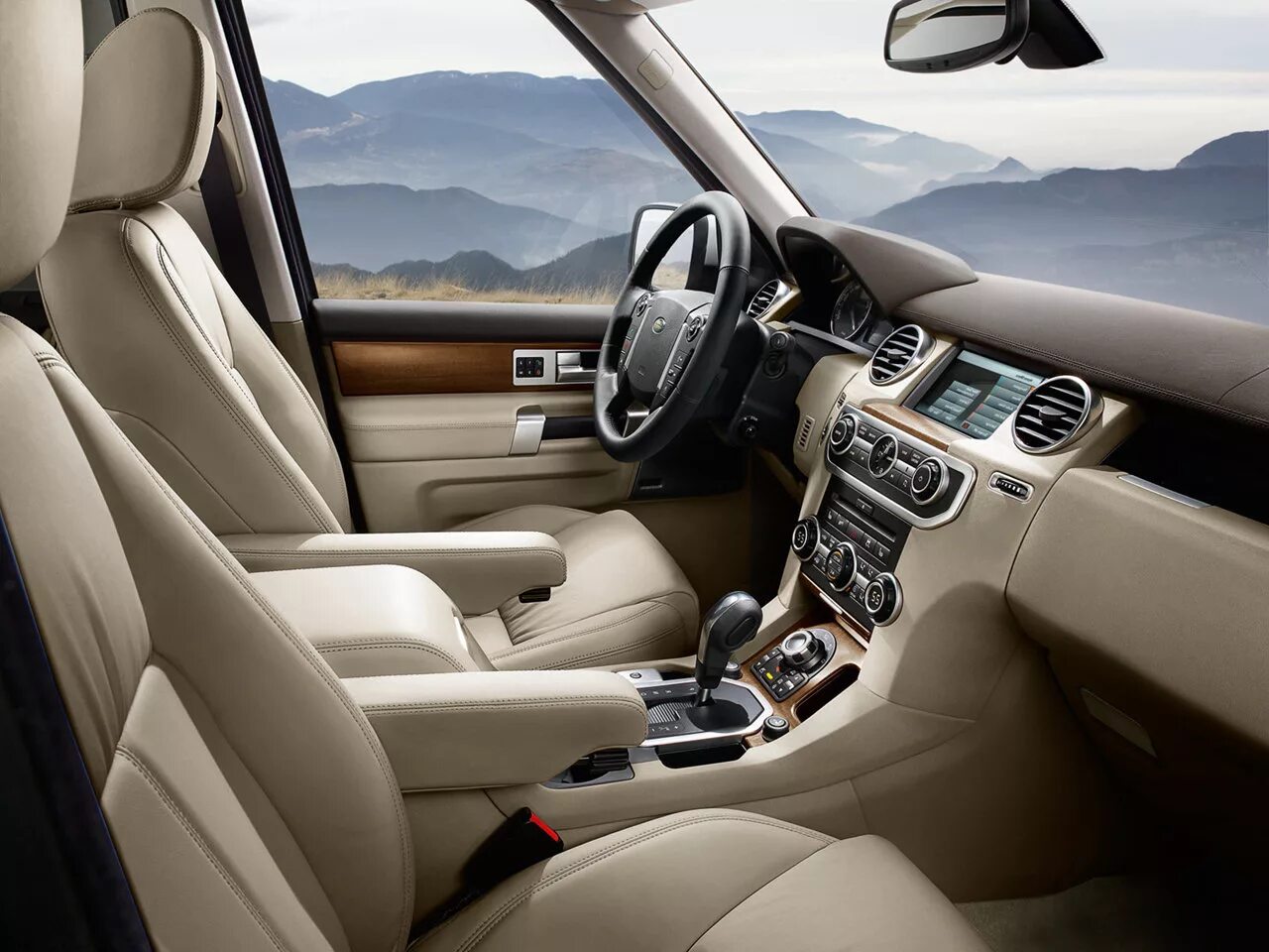 рендж ровер дискавери 4 салон. Land rover discovery 3 салон. Land rover discovery 5 салон. Land rover discovery 4 2010 interior. салон дискавери.