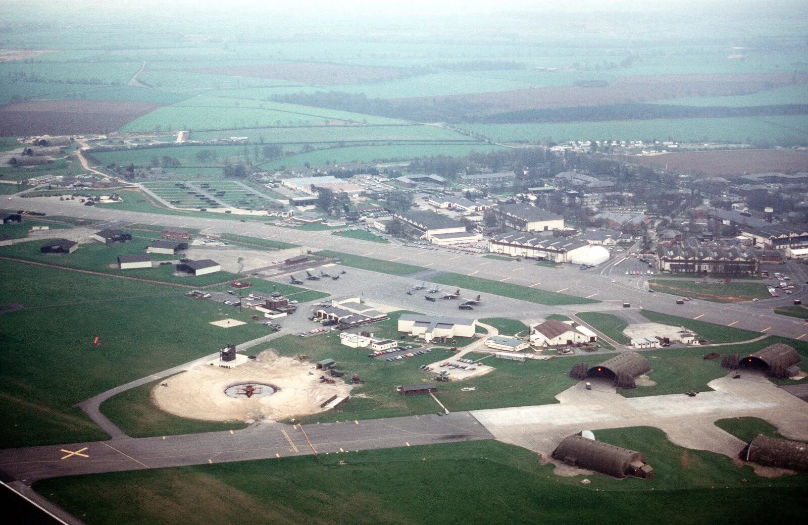 Военные базы израиля. Великобритания Брантингторп аэродром. Minot Airbase. Airbase - Asylum.