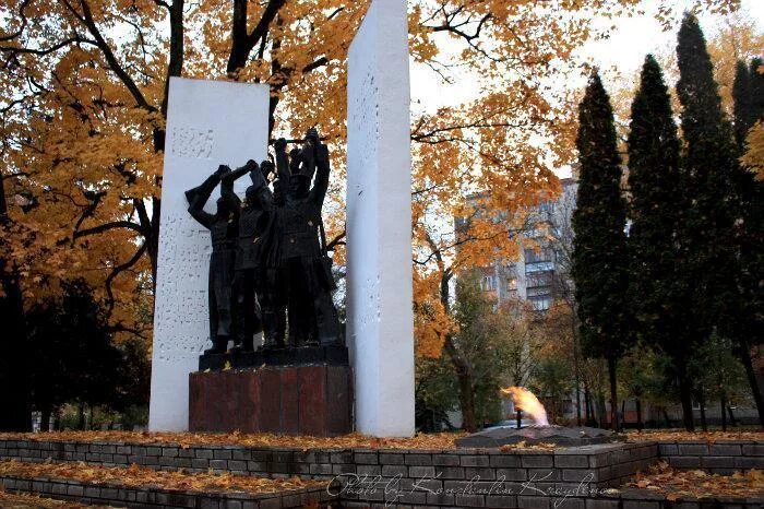 Парк героев гражданской. Парк героев гражданской. Парк героев гражданской. Парк бородино курск. Парк бородино курск.