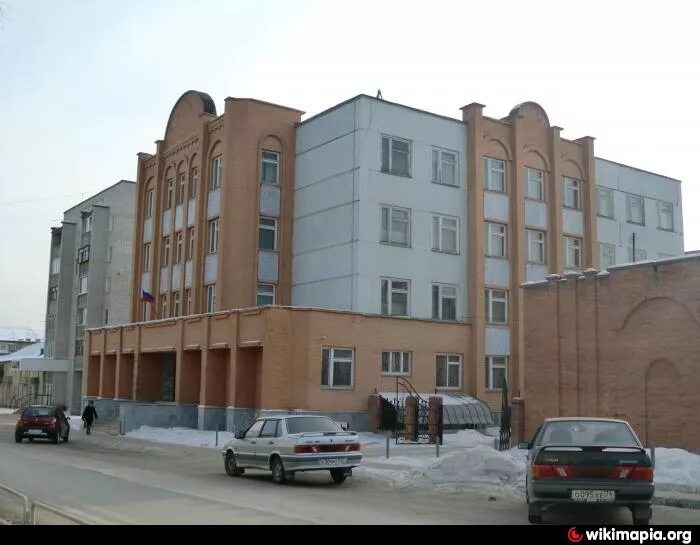 Уралэлемент верхний уфалей. Елочка ул. Белый дом верхний уфалей. Коллектив налоговой инспекции. Прямицына, 30а, верхний уфалей фото.
