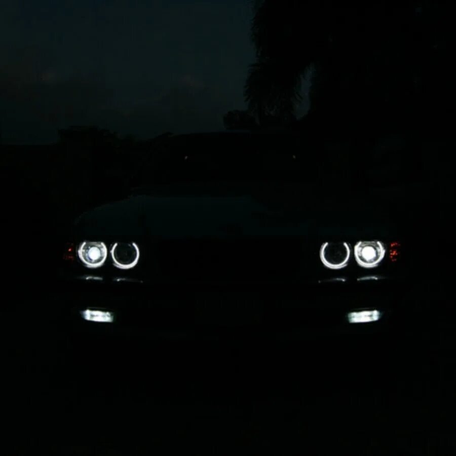 Е39 в темноте. Бмв е38 в темноте. бмв е34 в темноте. bmw e34 в темноте. бмв е38 ангельские глазки.