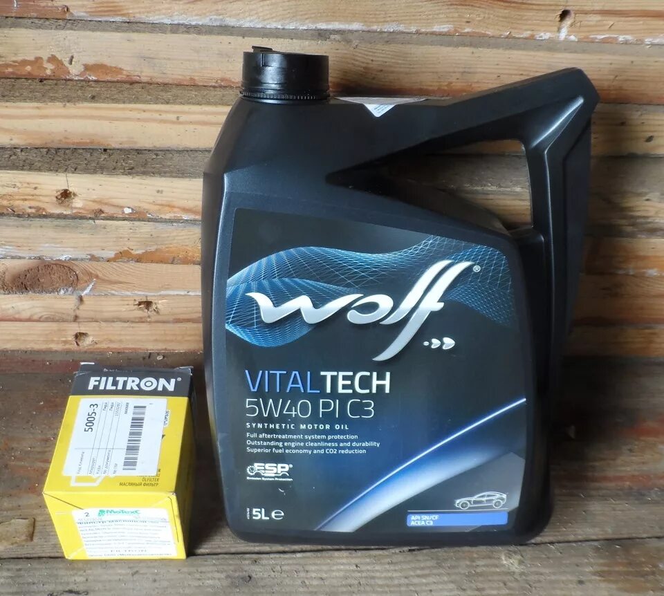 Вольф цена. Wolf 5w40. Вольф масло 5в40. Масло Вольф 5w40 синтетика. Масло Wolf 5w40 VITALTECH.