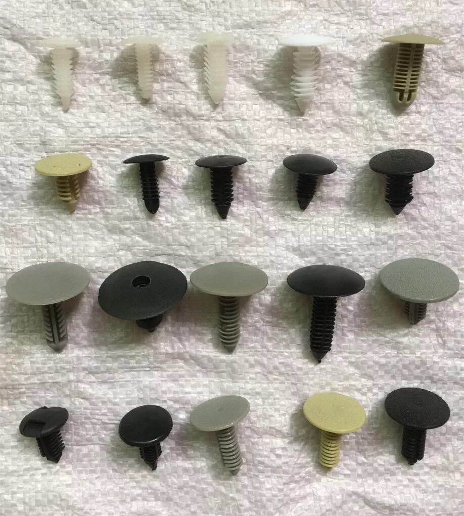 Фиксатор обивки кабины 53205-5602155. K-1110 ручка-кнопка. Клипсы двери ford focus 2. Кнопки на обшивке двери. Ручка-кнопка 16мм, отделка золото шлифованное sy8948 0170 bb-bb.