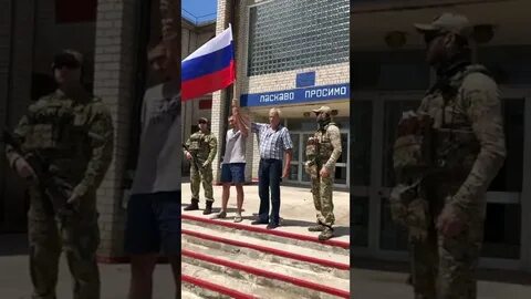 В одессе женщина повесила российский флаг