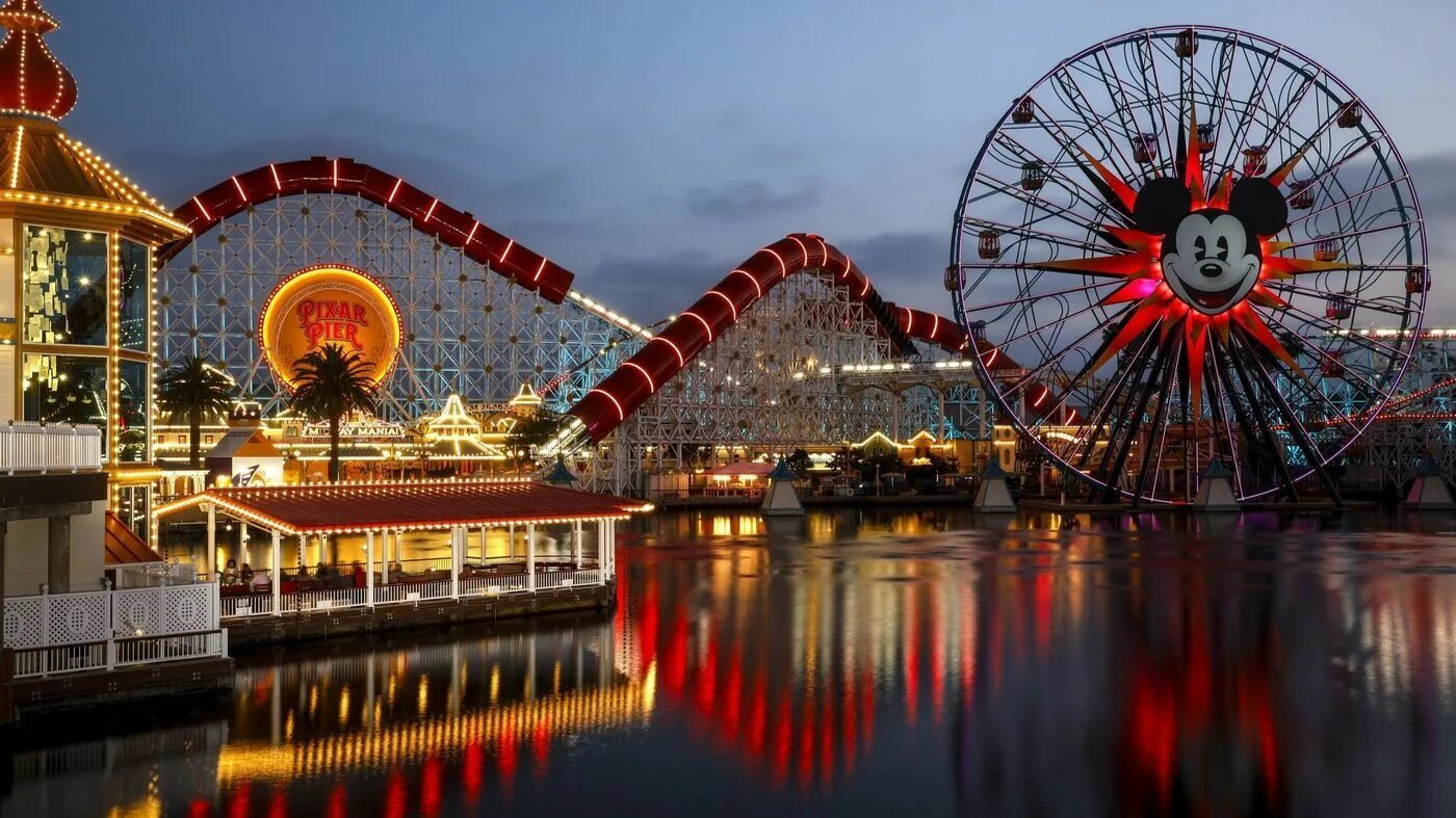 Disneyland в париже аттракционы. Диснейленд париж аттракционы. Диснейленд париж walt disney studios park. Париж аттракционы. Fantasyland диснейленд париж.