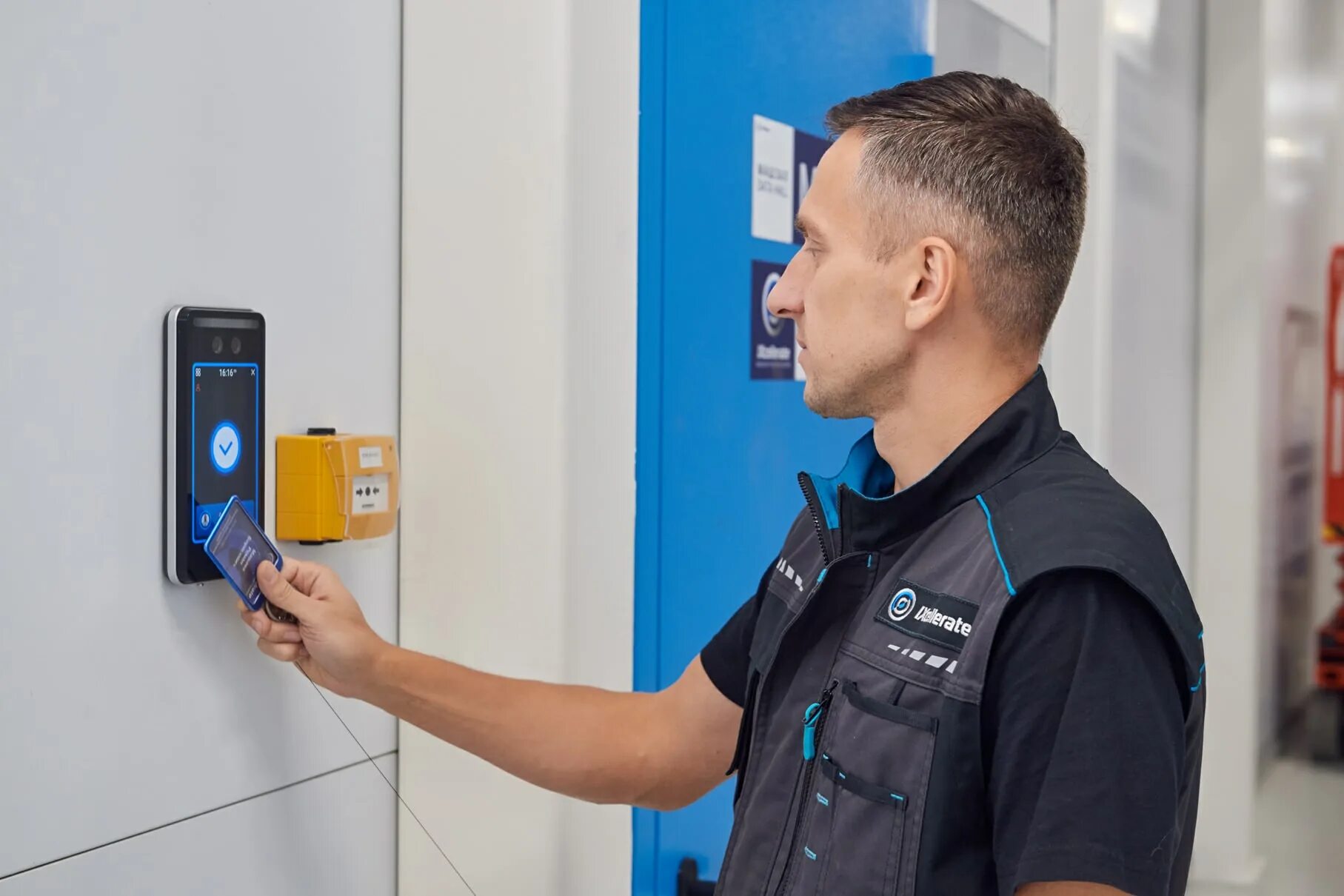 Безопасность дата центра. It инфраструктура. Сетка фарадея для цод. Цод медведково pnk. Безопасность дата центра.