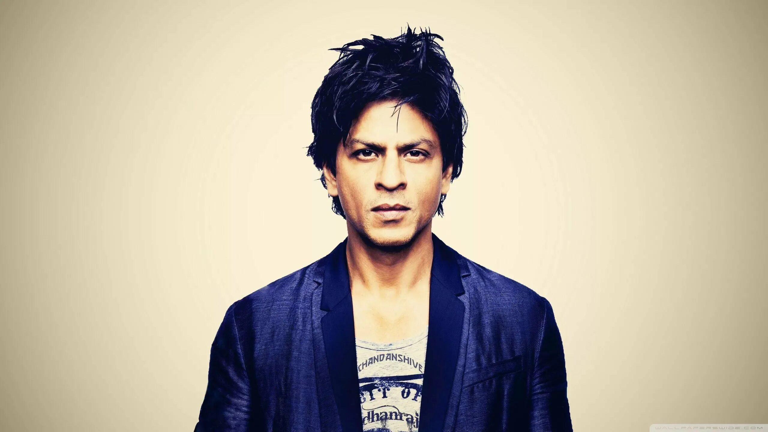 Шахрукх кхан жена и дети. Шакрукхан 2021. Шахрукх кхан молодость 1995г. Shahrukh khan 1993. Гаури кхан и шахрукх дети.