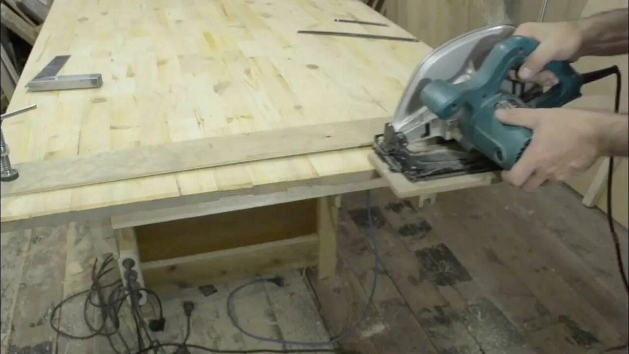 направляющая для циркулярной пилы под 45 градусов. распил лдсп под 45 градусов. дисковая пилорама shinka-500 mini. направляющая шина для циркулярной пилы makita 5008mg. раскройка фанеры.