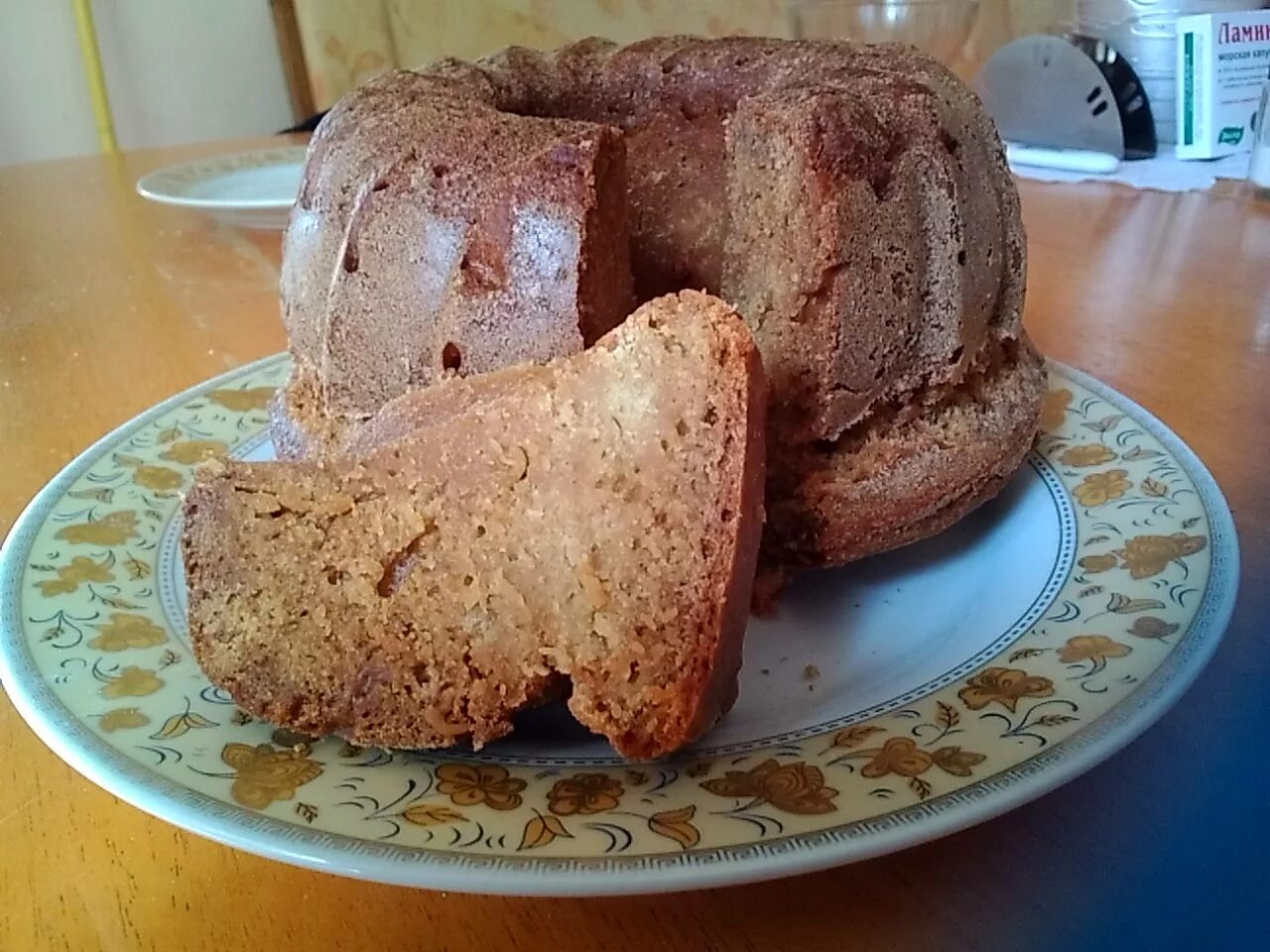 Пирог бисквитный на кефире. Пирог манник на кефире без яиц. Манник пышный рассыпчатый. Выпечка кефир яйцо. Выпечка кефир яйцо.