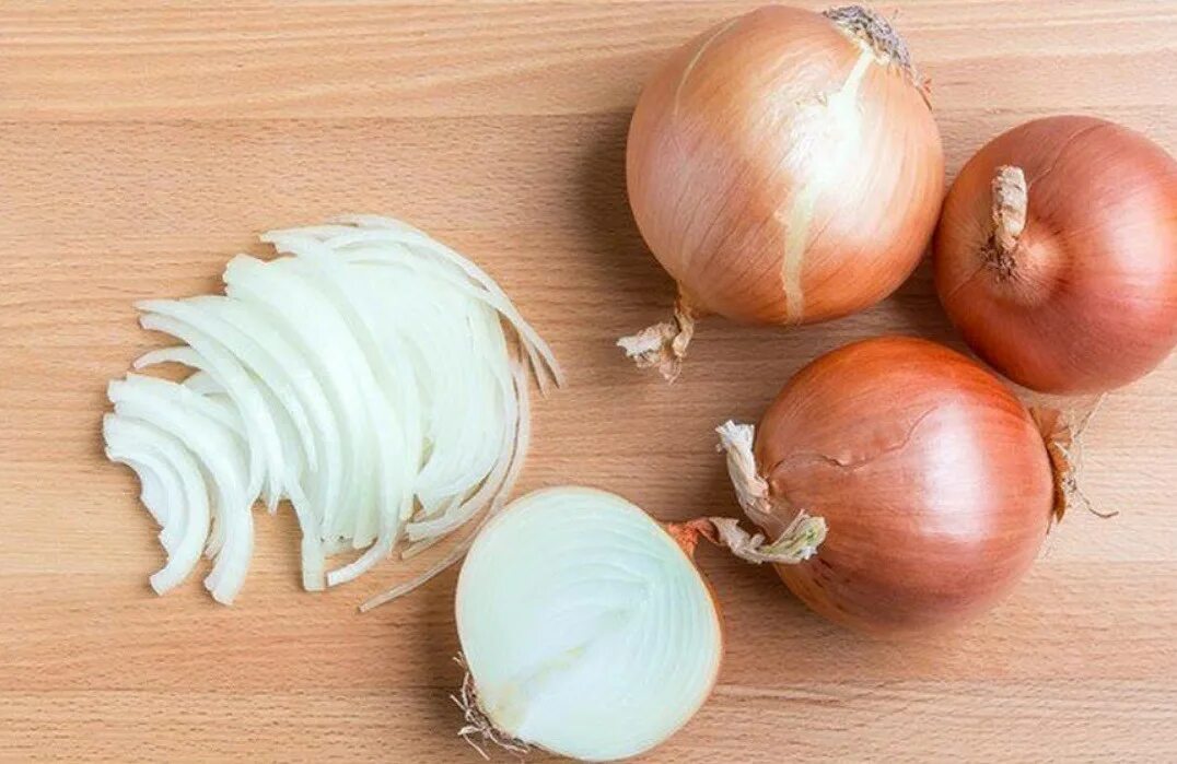 Лук репчатый польза и вред. Лук репчатый жиры. Лук репчатый жиры. Лук история. Лук репчатый.