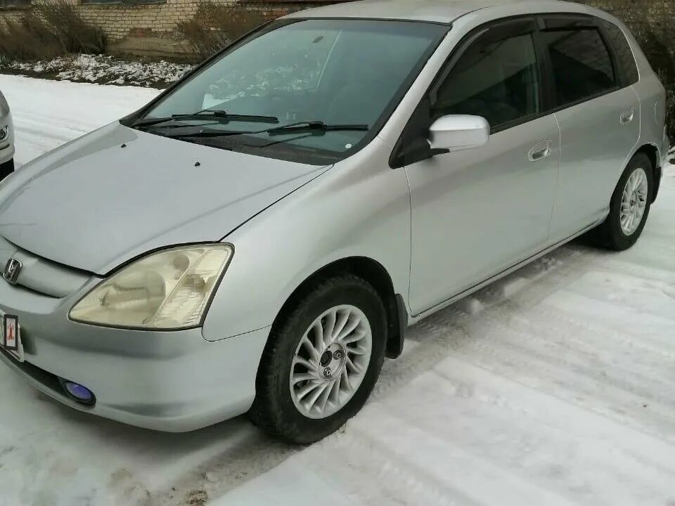 Авторынок лесосибирск енисейск. Хонда Цивик 2001 год. Хонда Цивик 2001 год хэтчбек. Хонда Цивик 2001 горбатый. Тонированный Цивик 2001 серебро.