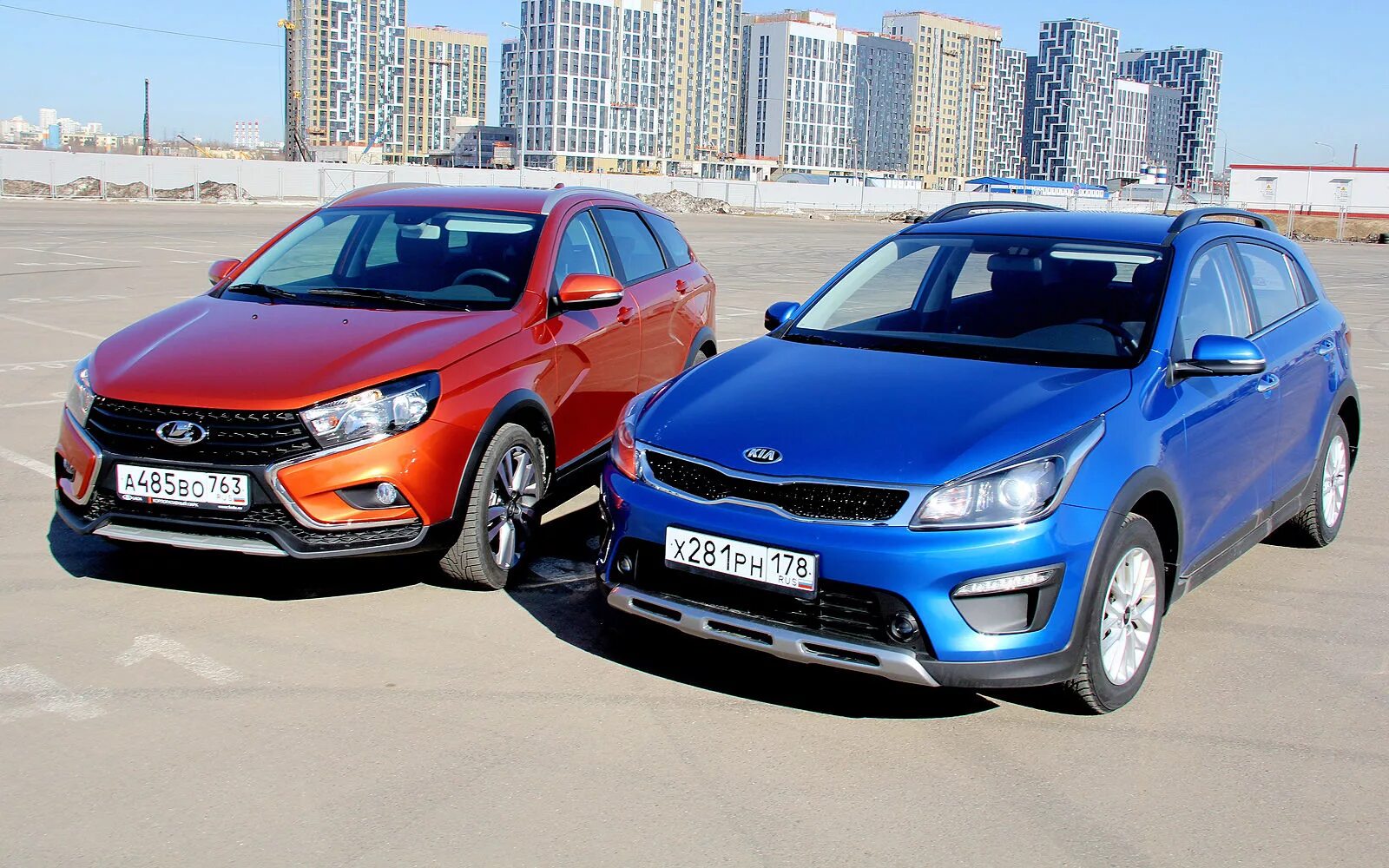 Kia Rio x-line. Киа Рио х3. Vesta SW Cross и Kia Rio x. Vesta v