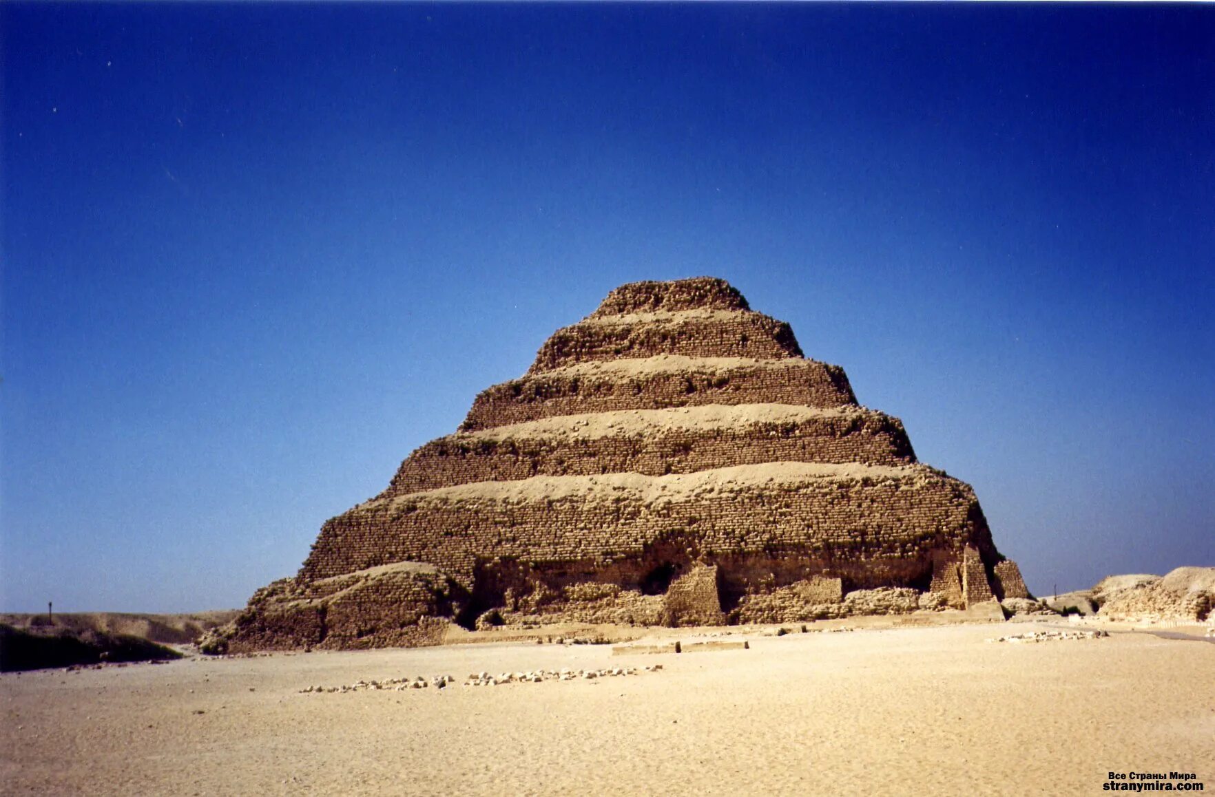 пирамида хеопса. пирамида аменемхета i. искусство древнего египта пирамида хеопса. египет древнее царство пирамиды гиза. египет царство пирамид.