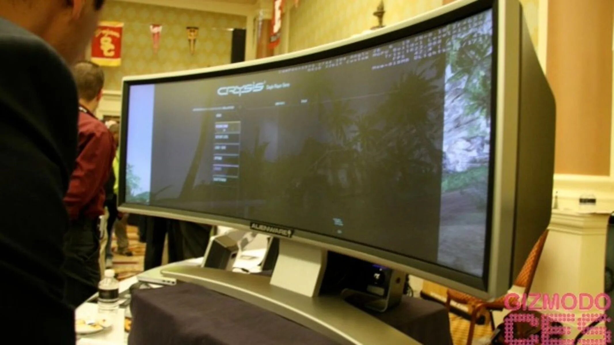 Худший монитор. Alienware изогнутый монитор 2008. монитор алиенваре 2008. сверхширокий монитор alienware 2008. сверхширокий изогнутый монитор alienware 2008.