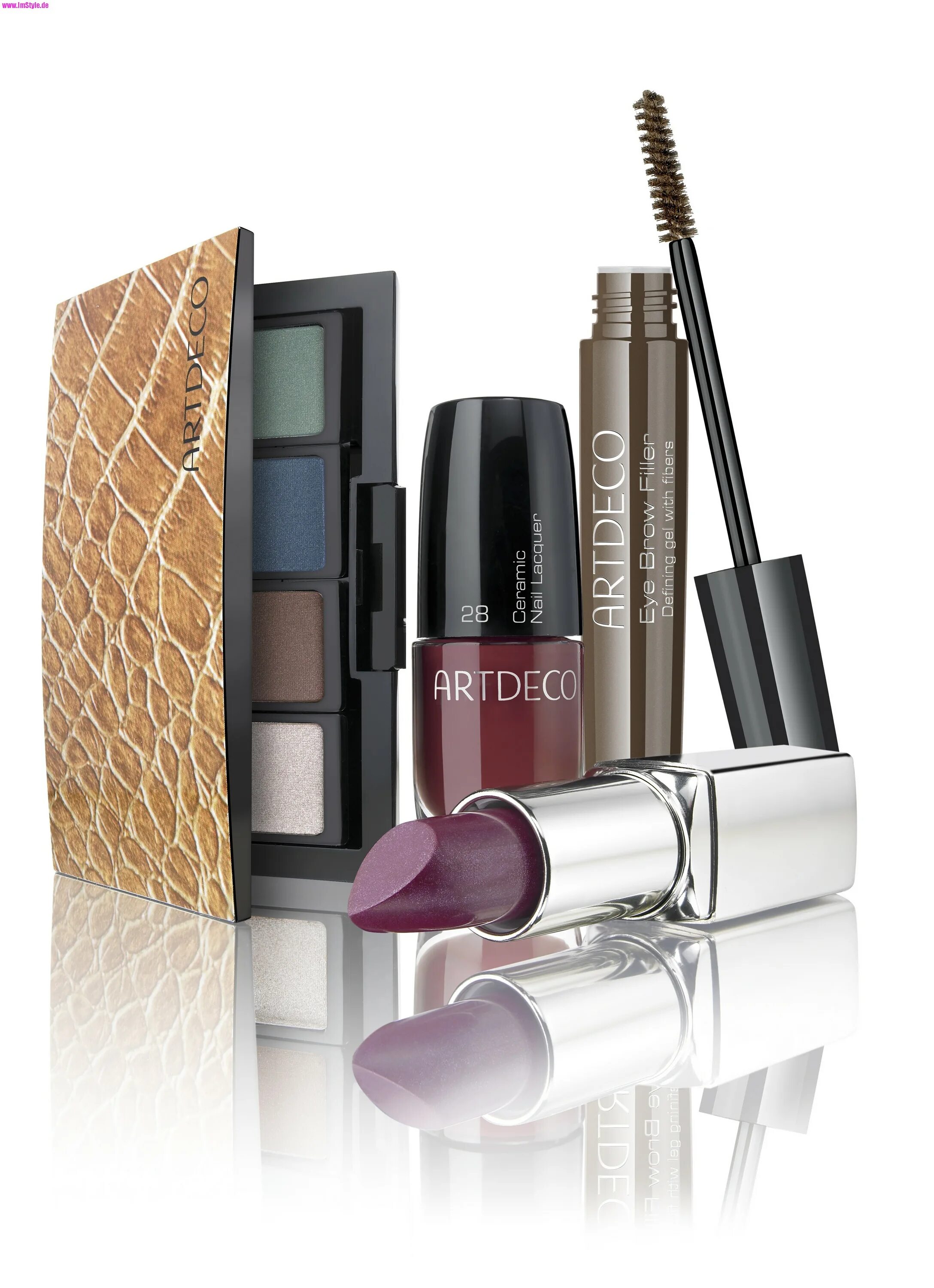 Artdeco. Artdeco. Бренд артдеко косметика. Artdeco. Декоративная косметика artdeco постер.