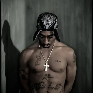 Thug misses