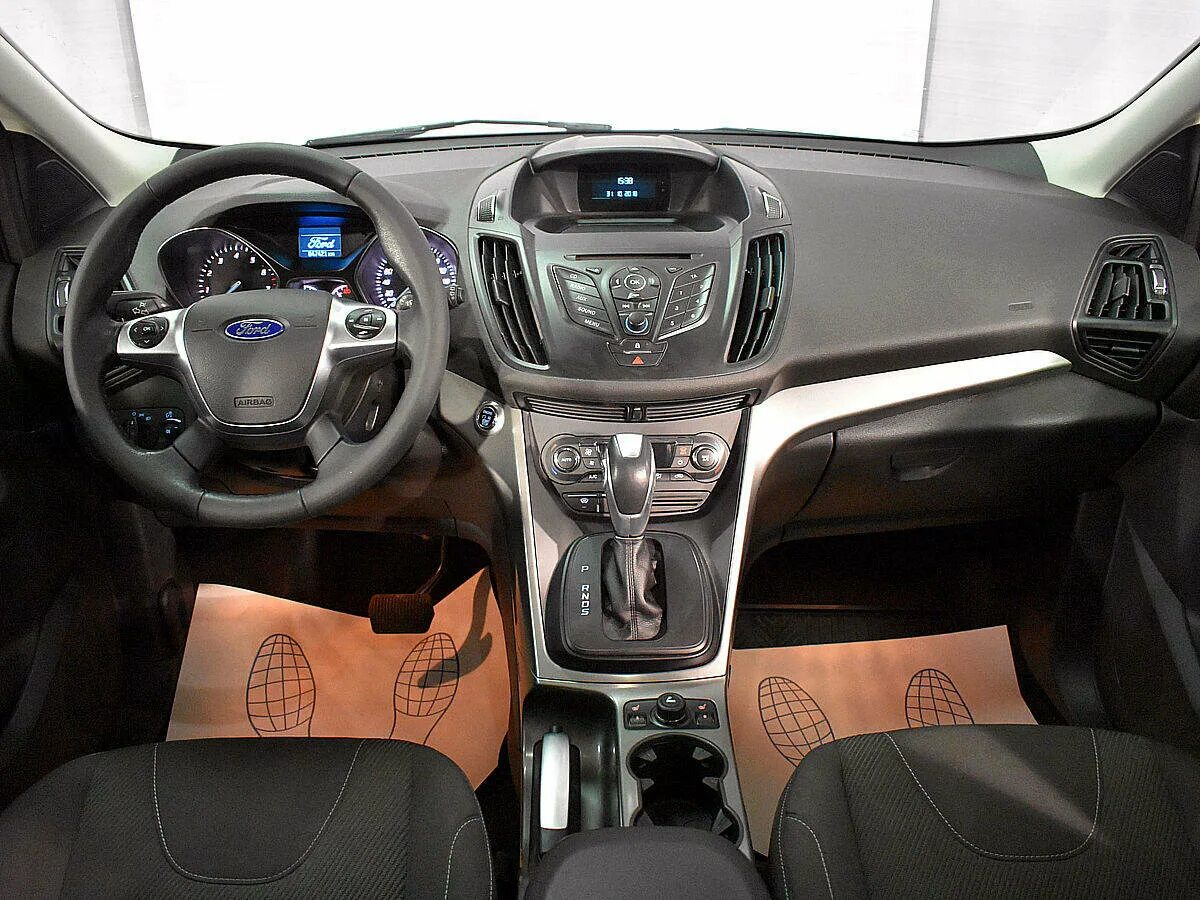 Куга 2 бензин. Ford Kuga 2 2014. Форд Куга 2014. Форд Куга 2014 Титаниум. Форд Куга 2014г.